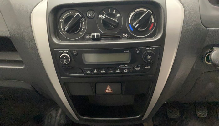 2018 Maruti Alto 800 VXI O, Petrol, Manual, 22,208 km, Infotainment system - Button has minor damage