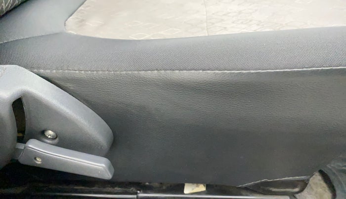 2018 Maruti Alto 800 VXI O, Petrol, Manual, 22,208 km, Driver Side Adjustment Panel