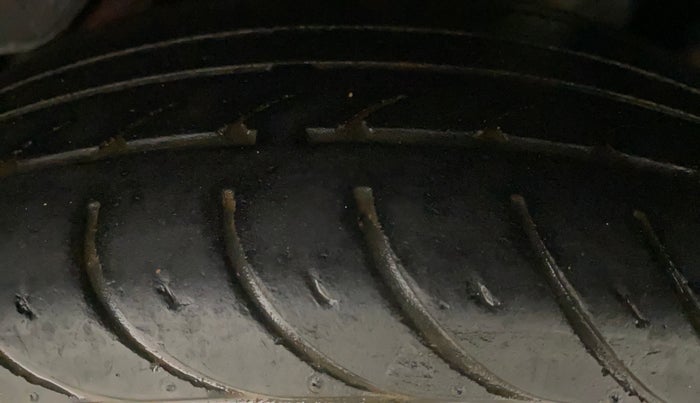 2016 Ford Figo Aspire TREND 1.2 PETROL, Petrol, Manual, 51,719 km, Left Rear Tyre Tread