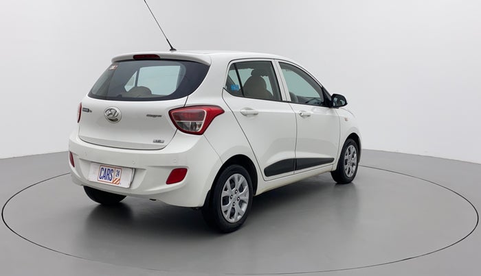2015 Hyundai Grand i10 MAGNA 1.2 KAPPA VTVT, Petrol, Manual, 30,712 km, Right Back Diagonal