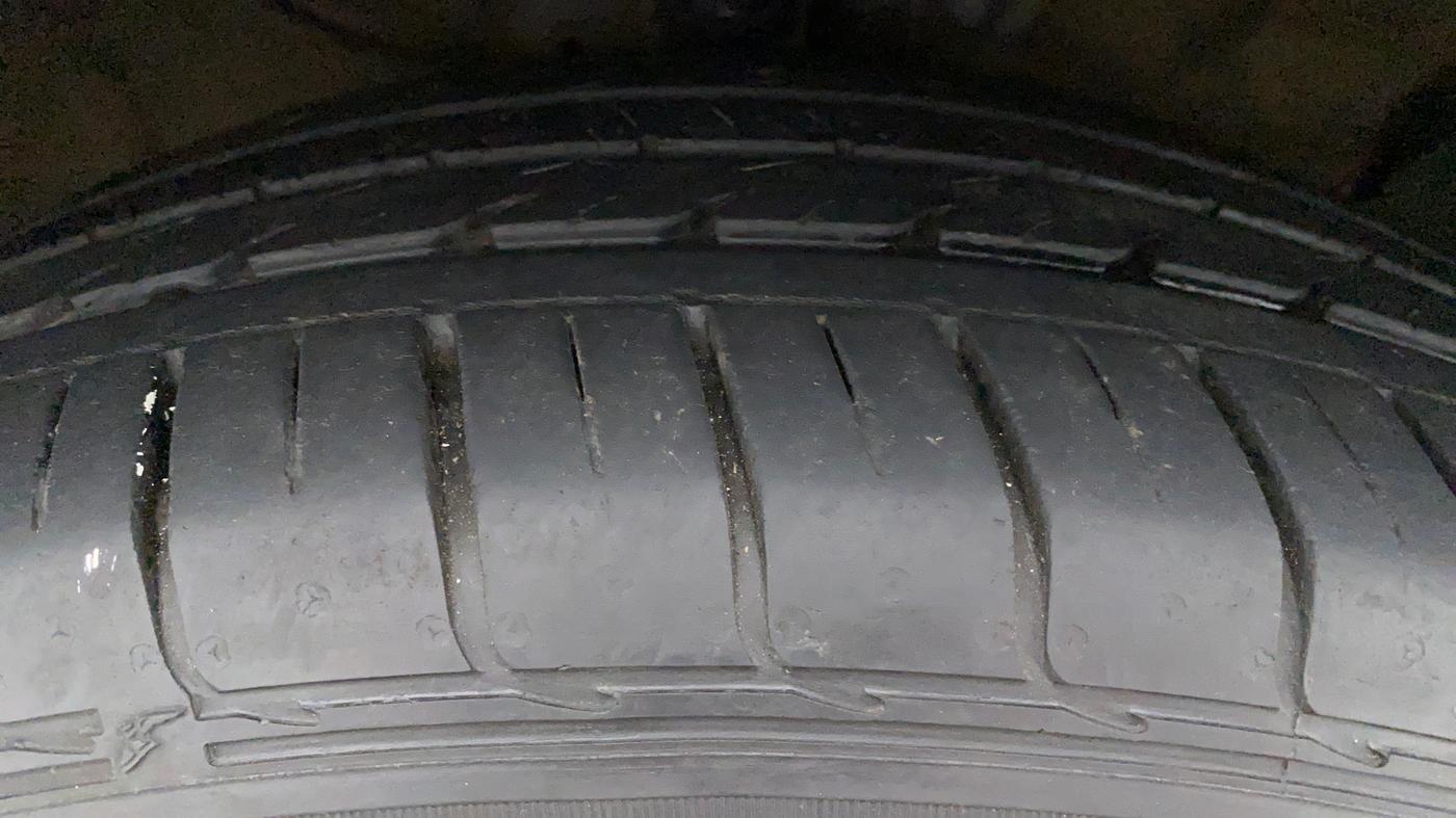 2019 Hyundai Creta 1.6 VTVT SX AUTO, Petrol, Automatic, 21,358 km, Left Front Tyre Tread