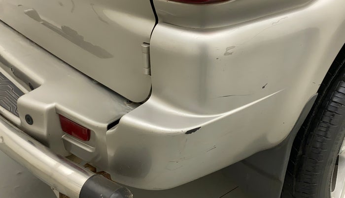 2015 Mahindra Scorpio S8, Diesel, Manual, 81,749 km, Rear bumper - Minor scratches