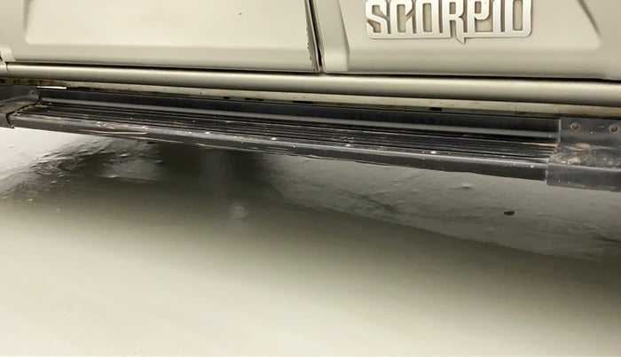 2015 Mahindra Scorpio S8, Diesel, Manual, 81,749 km, Left running board - Minor scratches