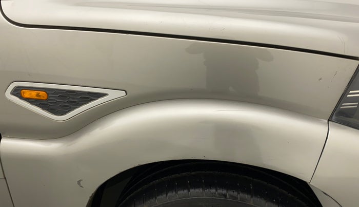 2015 Mahindra Scorpio S8, Diesel, Manual, 81,749 km, Right fender - Minor scratches