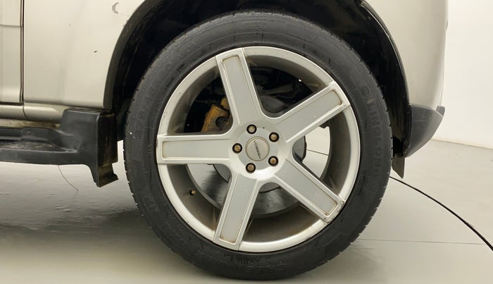 2015 Mahindra Scorpio S8, Diesel, Manual, 81,749 km, Right Front Wheel