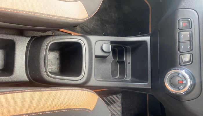 2017 Renault Kwid CLIMBER 1.0 AMT, Petrol, Automatic, 42,870 km, Gear Lever