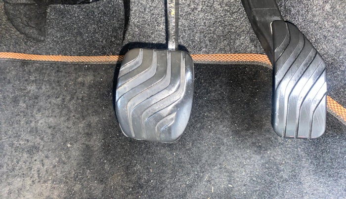 2017 Renault Kwid CLIMBER 1.0 AMT, Petrol, Automatic, 42,870 km, Pedals