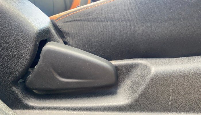 2017 Renault Kwid CLIMBER 1.0 AMT, Petrol, Automatic, 42,870 km, Driver Side Adjustment Panel