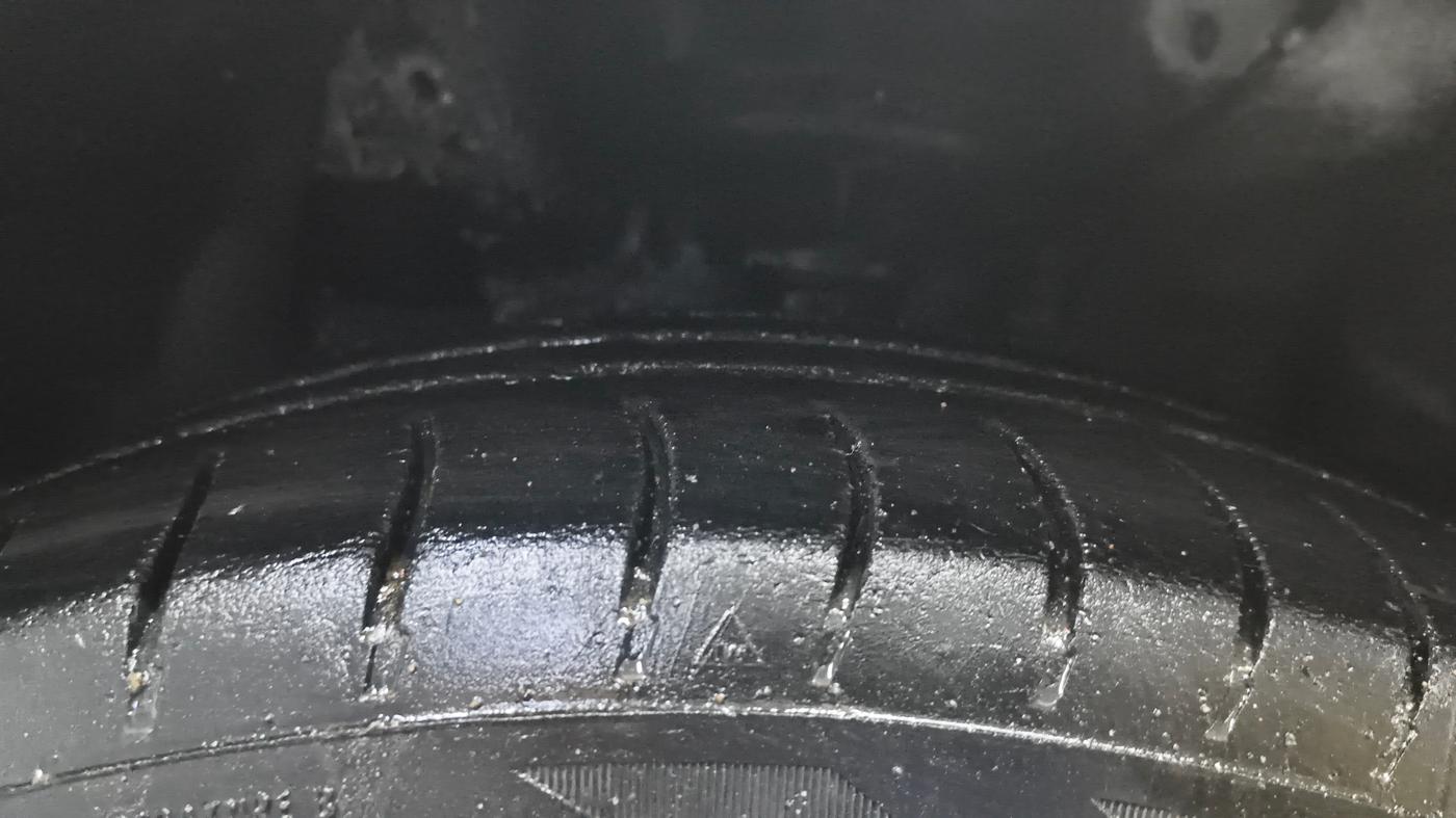 2018 Hyundai Elite i20 MAGNA EXECUTIVE 1.2, CNG, Manual, 36,127 km, Left Front Tyre Tread