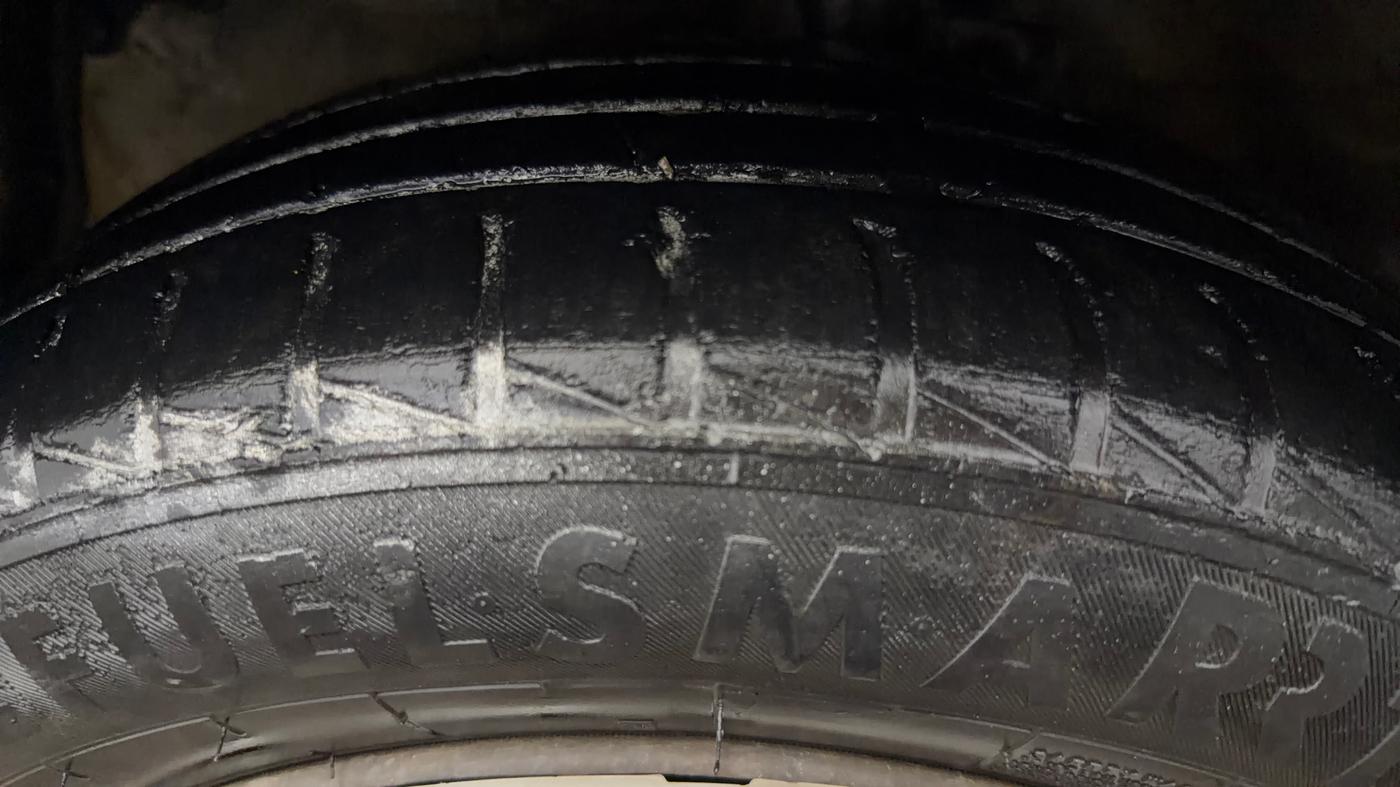 2019 Maruti Celerio VXI, CNG, Manual, 59,791 km, Left Front Tyre Tread