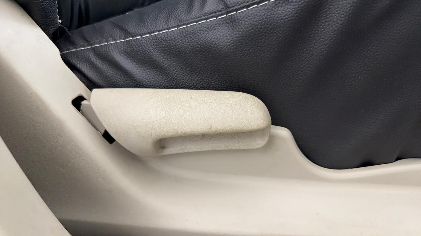 2019 Maruti Celerio VXI, CNG, Manual, 59,791 km, Driver Side Adjustment Panel