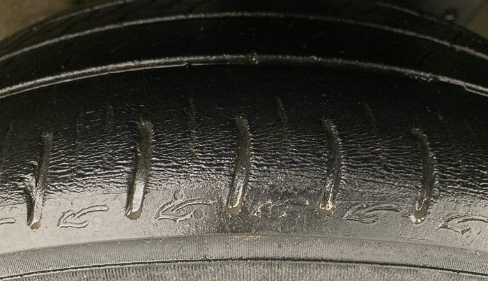 2022 Hyundai AURA SX PLUS 1.2 AMT, Petrol, Automatic, 36,263 km, Left Rear Tyre Tread