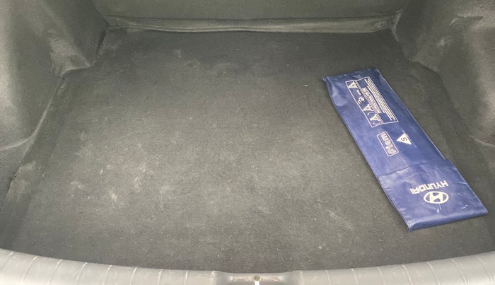 2022 Hyundai AURA SX PLUS 1.2 AMT, Petrol, Automatic, 36,263 km, Boot Inside