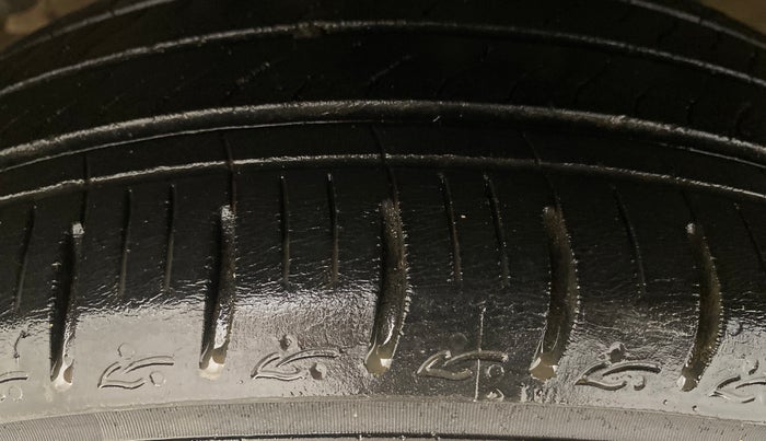 2022 Hyundai AURA SX PLUS 1.2 AMT, Petrol, Automatic, 36,263 km, Left Front Tyre Tread