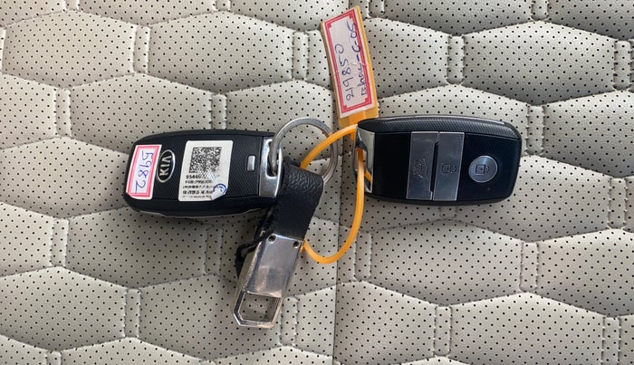 2021 KIA SELTOS HTX 1.5 PETROL, Petrol, Manual, 34,608 km, Key Close Up