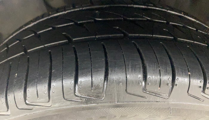 2020 Hyundai Elite i20 ASTA 1.2 (O), Petrol, Manual, 56,410 km, Left Front Tyre Tread