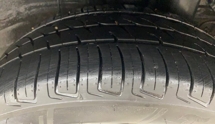 2020 Hyundai Elite i20 ASTA 1.2 (O), Petrol, Manual, 56,410 km, Left Rear Tyre Tread