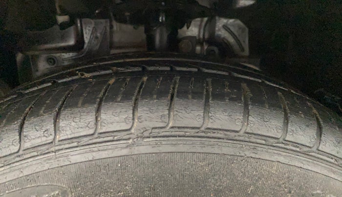 2020 Ford FREESTYLE TITANIUM 1.2 PETROL, Petrol, Manual, 41,997 km, Left Front Tyre Tread