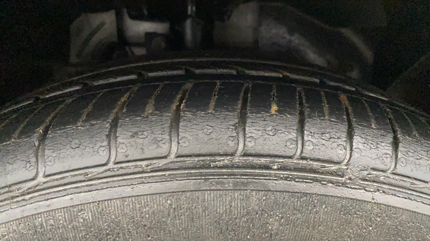 2020 Ford FREESTYLE TITANIUM 1.2 PETROL, Petrol, Manual, 41,997 km, Right Front Tyre Tread
