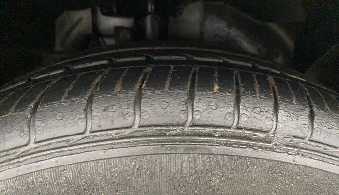 2020 Ford FREESTYLE TITANIUM 1.2 PETROL, Petrol, Manual, 41,997 km, Right Front Tyre Tread