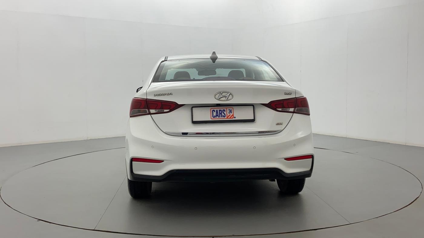 2018 Hyundai Verna 1.6 CRDI SX + AT, Diesel, Automatic, 83,679 km, Back/Rear View
