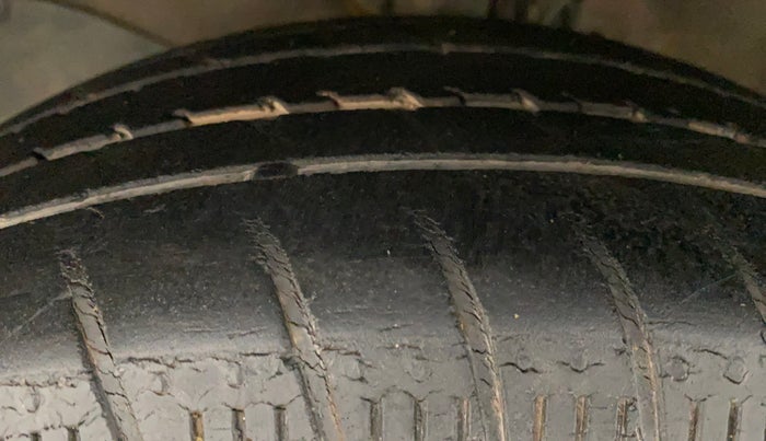 2015 Honda Amaze 1.2L I-VTEC SX, Petrol, Manual, 36,192 km, Left Front Tyre Tread