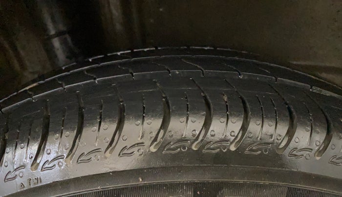 2022 Maruti New Wagon-R VXI CNG 1.0, CNG, Manual, 77,022 km, Right Rear Tyre Tread