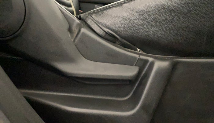 2022 Maruti New Wagon-R VXI CNG 1.0, CNG, Manual, 77,022 km, Driver Side Adjustment Panel