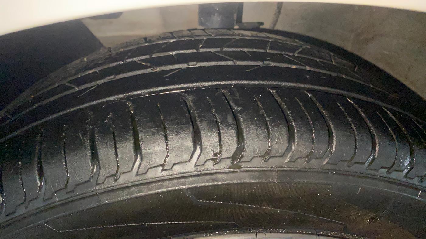 2023 Hyundai NEW I20 ASTA (O) 1.2 MT, Petrol, Manual, 54,621 km, Left Front Tyre Tread
