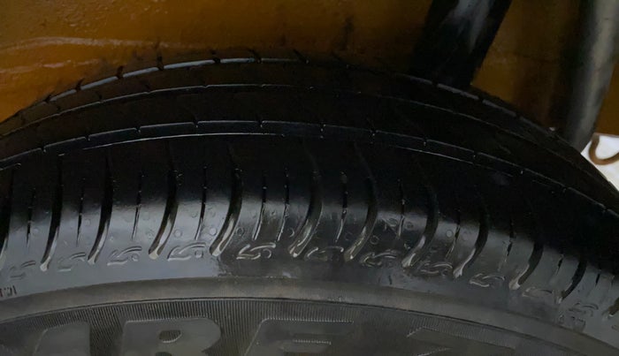 2021 Maruti S PRESSO VXI PLUS AMT, Petrol, Automatic, 25,490 km, Left Rear Tyre Tread