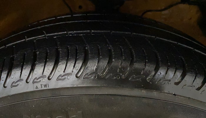 2021 Maruti S PRESSO VXI PLUS AMT, Petrol, Automatic, 25,490 km, Right Front Tyre Tread