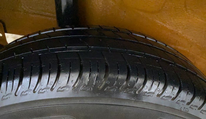 2021 Maruti S PRESSO VXI PLUS AMT, Petrol, Automatic, 25,490 km, Right Rear Tyre Tread