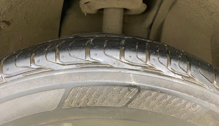 2019 Tata NEXON XZA PLUS PETROL, CNG, Automatic, 86,384 km, Right Front Tyre Tread