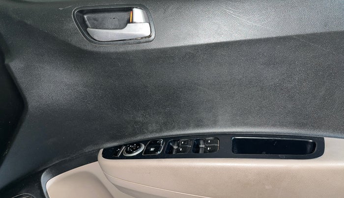 2015 Hyundai Grand i10 ASTA AT 1.2 KAPPA VTVT, Petrol, Automatic, 80,939 km, Driver Side Door Panels Control