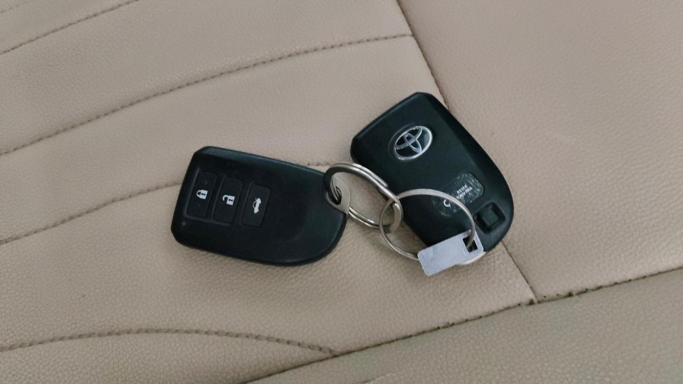 2020 Toyota YARIS G CVT, Petrol, Automatic, 59,763 km, Key Close Up