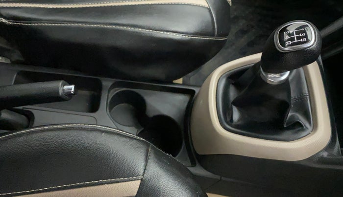 2017 Hyundai Xcent S 1.2, Petrol, Manual, 58,508 km, Gear Lever