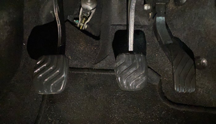 2024 Renault TRIBER RXZ, Petrol, Manual, 11,880 km, Pedals