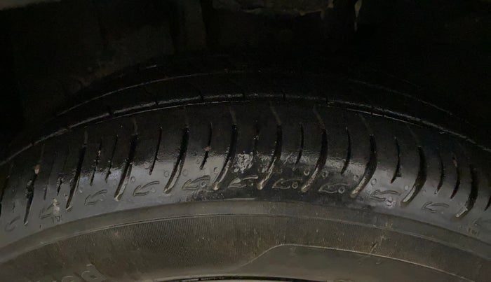 2024 Renault TRIBER RXZ, Petrol, Manual, 11,880 km, Left Front Tyre Tread