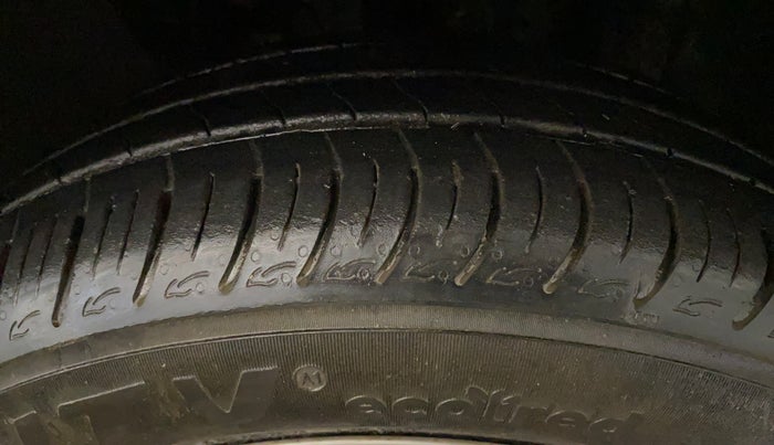 2024 Renault TRIBER RXZ, Petrol, Manual, 11,880 km, Right Front Tyre Tread