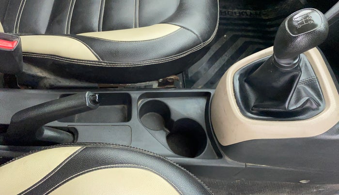 2017 Hyundai Grand i10 MAGNA 1.2 KAPPA VTVT, Petrol, Manual, 17,815 km, Gear Lever