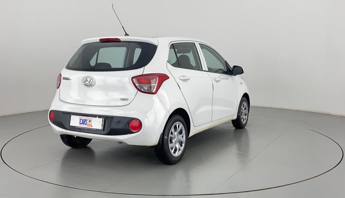 2017 Hyundai Grand i10 MAGNA 1.2 KAPPA VTVT, Petrol, Manual, 17,815 km, Right Back Diagonal