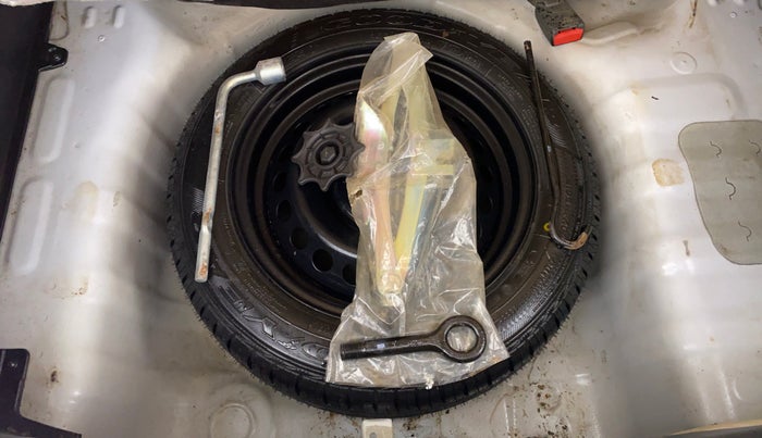 2017 Hyundai Grand i10 MAGNA 1.2 KAPPA VTVT, Petrol, Manual, 17,815 km, Spare Tyre