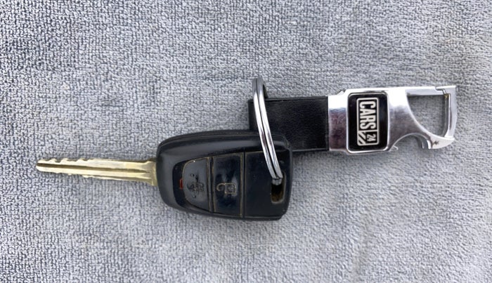 2017 Hyundai Grand i10 MAGNA 1.2 KAPPA VTVT, Petrol, Manual, 17,815 km, Key Close Up