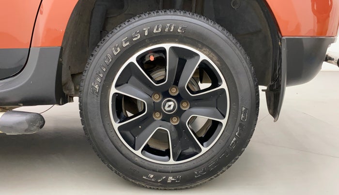 2017 Renault Duster 85 PS RXS MT DIESEL, Diesel, Manual, 82,851 km, Left Rear Wheel
