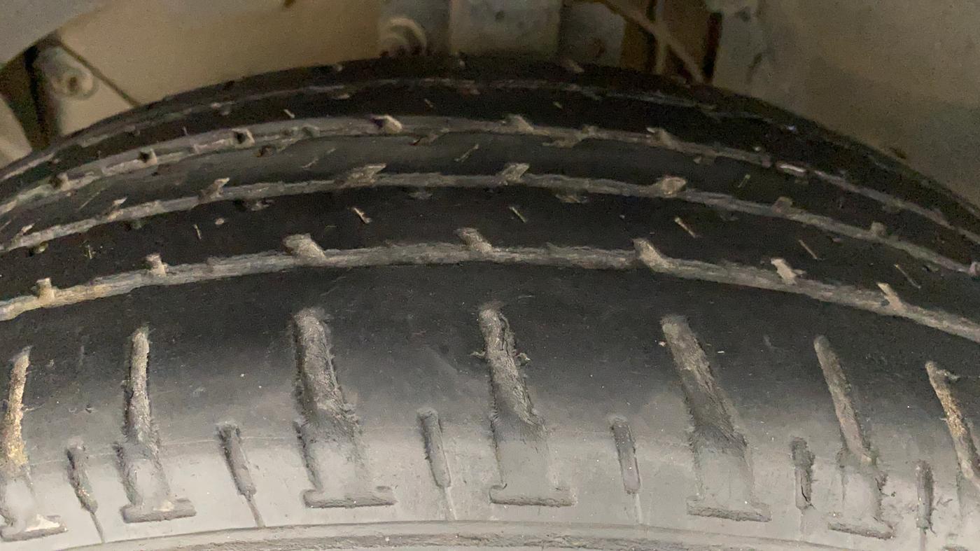 2017 Renault Duster 85 PS RXS MT DIESEL, Diesel, Manual, 82,851 km, Left Front Tyre Tread