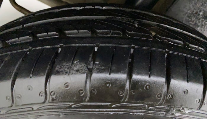 2014 Maruti Swift Dzire ZXI 1.2 BS IV, Petrol, Manual, 55,144 km, Right Rear Tyre Tread