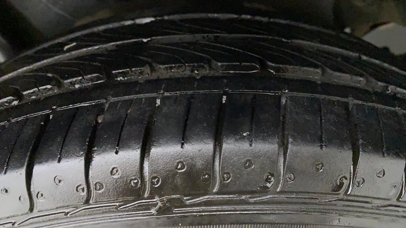 2014 Maruti Swift Dzire ZXI 1.2 BS IV, Petrol, Manual, 55,144 km, Left Front Tyre Tread