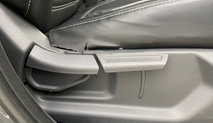 2020 Hyundai GRAND I10 NIOS SPORTZ 1.2 KAPPA VTVT, Petrol, Manual, 42,812 km, Driver Side Adjustment Panel