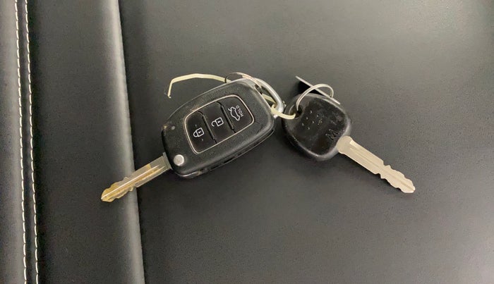 2020 Hyundai GRAND I10 NIOS SPORTZ 1.2 KAPPA VTVT, Petrol, Manual, 42,812 km, Key Close Up