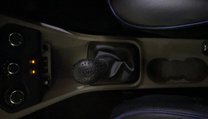 2018 Tata Tiago XZ PETROL, CNG, Manual, 1,11,136 km, Gear Lever